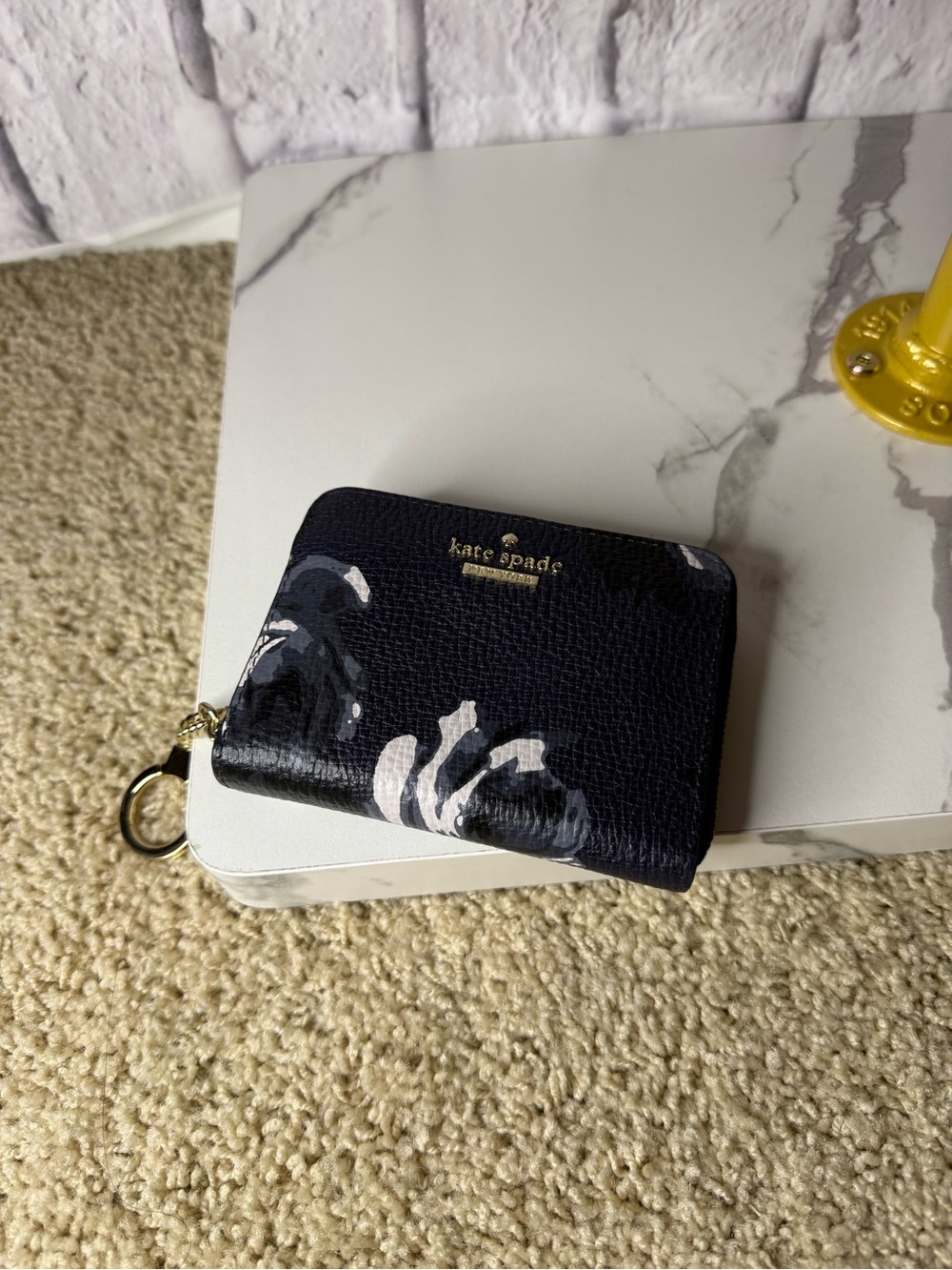 Pre-loved | Kate Spade Navg Floral Zip Card Wallet